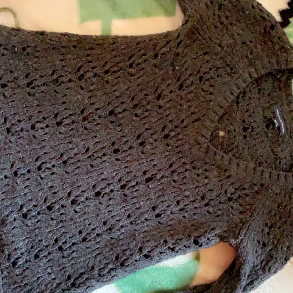 Sweaters - Picture 2 of 4